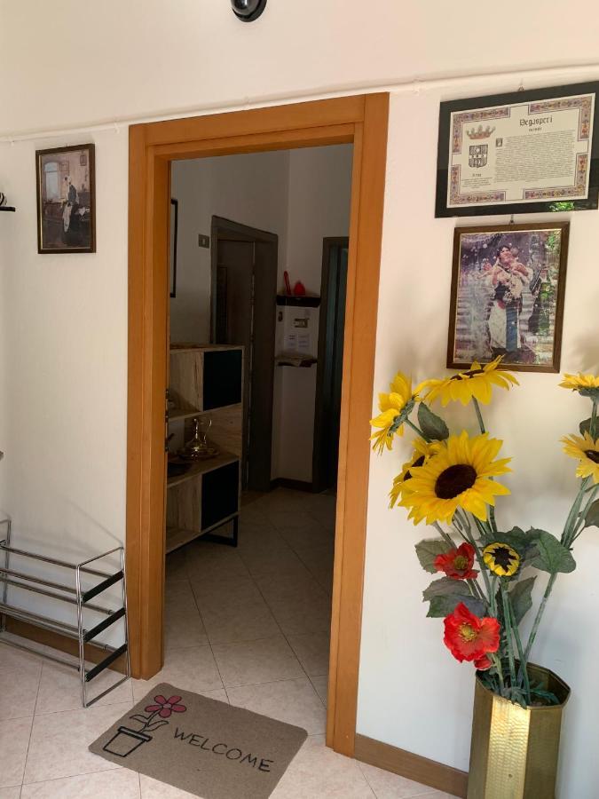 House Campi Apartment ริวาเดลการ์ดา ภายนอก รูปภาพ